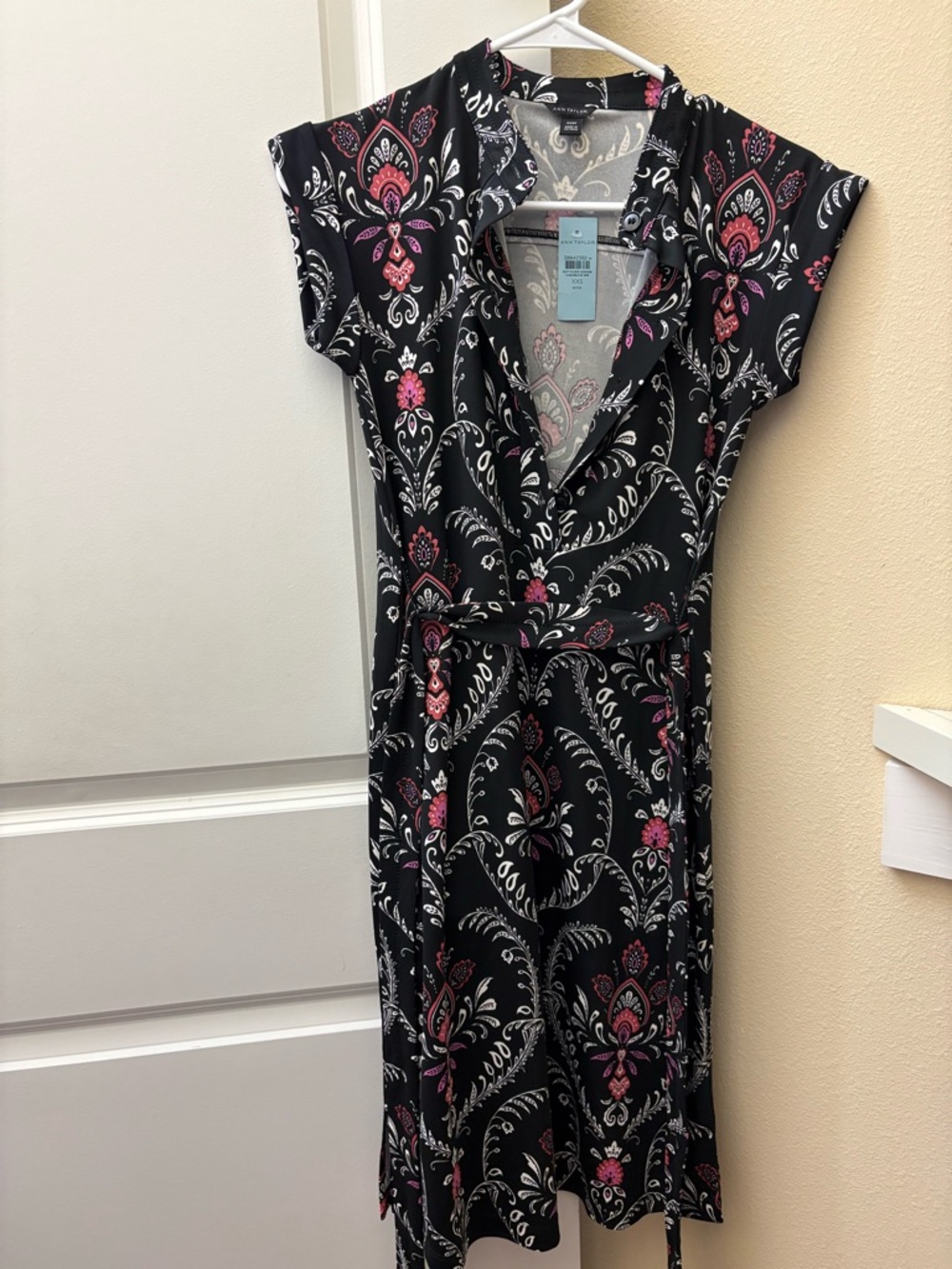 Ann Taylor petite black floral dress